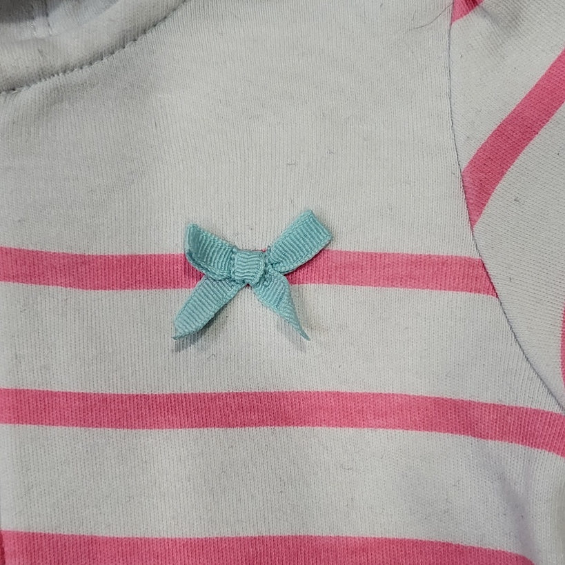 Camiseta niña Carter´s blanco Con capota talla 3 meses