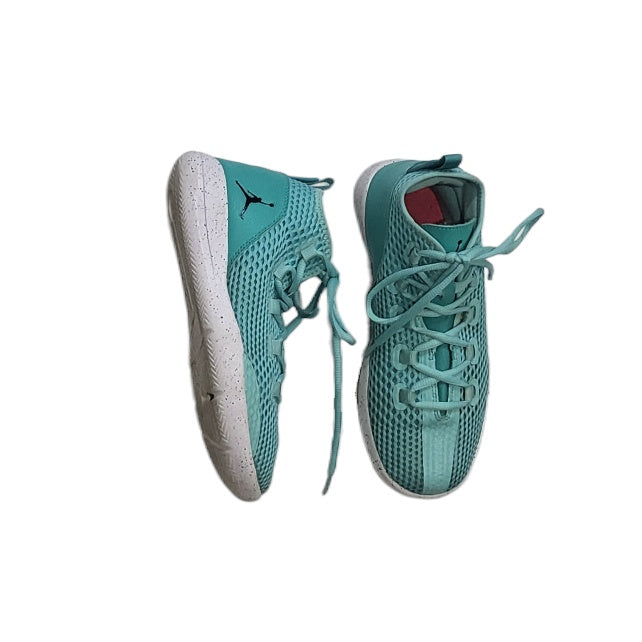 Tenis mujer Nike Jordan  aguamarina   talla 5.5 US